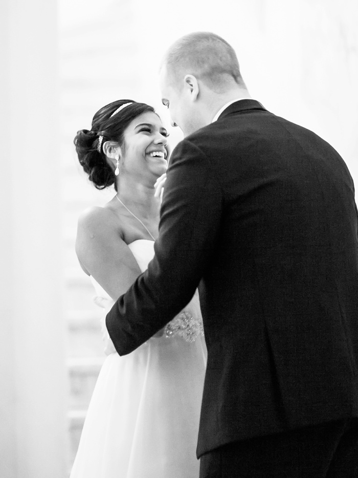 Maretta + Kyle | National Harbor Wedding | Baltimore, Maryland Wedding | National Aquarium Wedding | © Carly Arnwine Photography