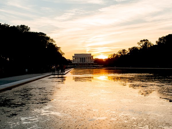 A Surprise Proposal | Paige and Charles | Lincoln Memorial | Washington DC Engagement | © Carly Arnwine Photography