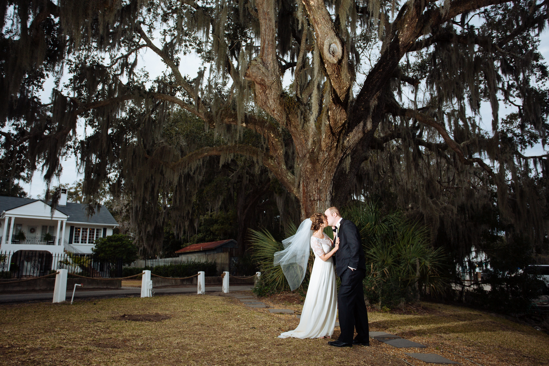 Wallis + Randall | A Savannah Georgia Wedding | Plantation Club | Trevor Rappleye | KTG Entertainment | Merry Times | Marche de Macaroons | Tim Harris - Old Savannah Tours | © Carly Arnwine Photography