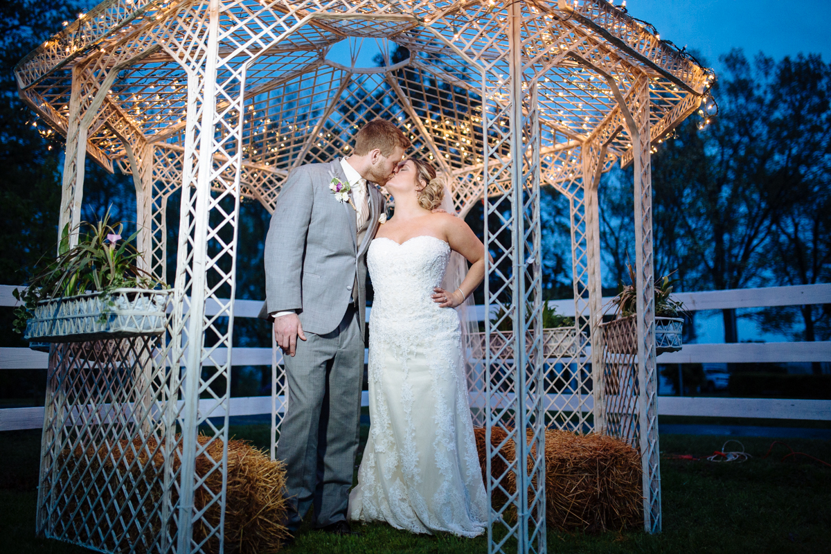 Jessica + Neil Wedding | Lucknow Farm, MD | © Carly Arnwine Photography