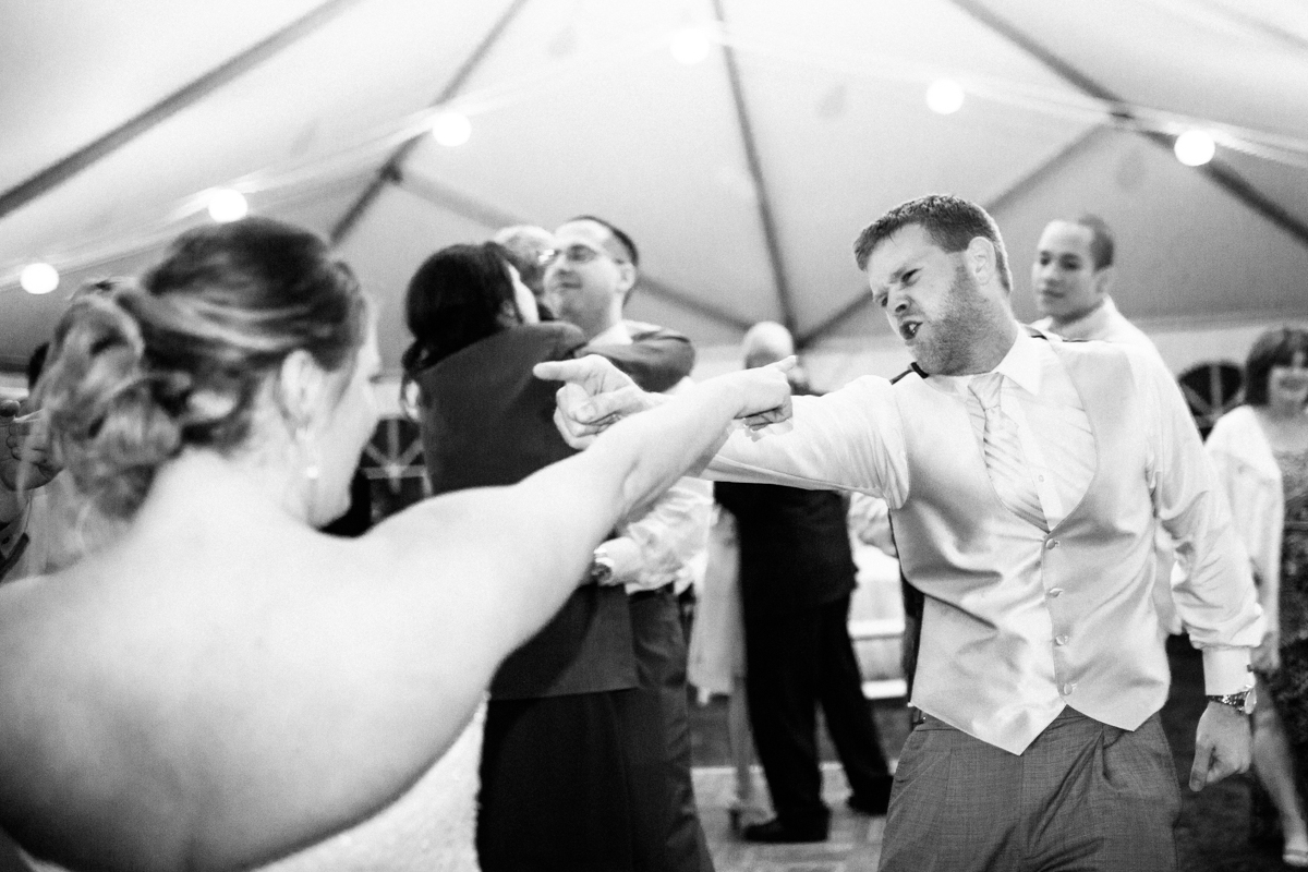 Jessica + Neil Wedding | Lucknow Farm, MD | © Carly Arnwine Photography