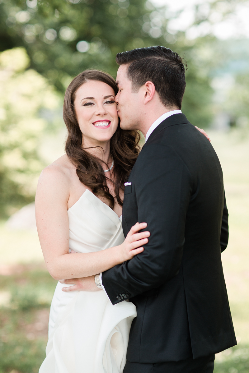 Emily + Sean | Raspberry Plain | Leesburg, Virginia Wedding | © Carly Arnwine Photography