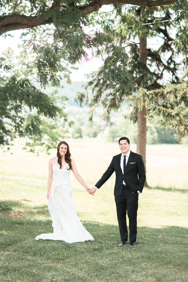 Emily + Sean | Raspberry Plain | Leesburg, Virginia Wedding | © Carly Arnwine Photography