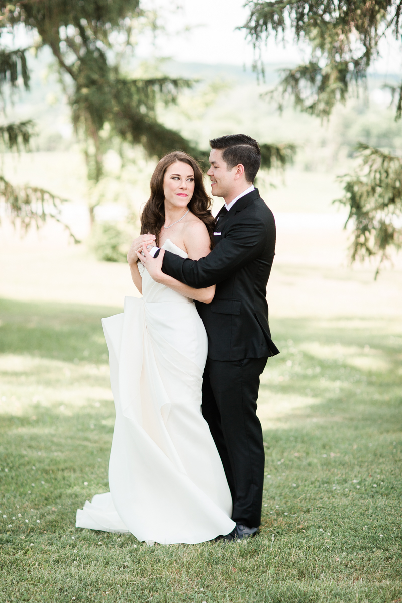 Emily + Sean | Raspberry Plain | Leesburg, Virginia Wedding | © Carly Arnwine Photography