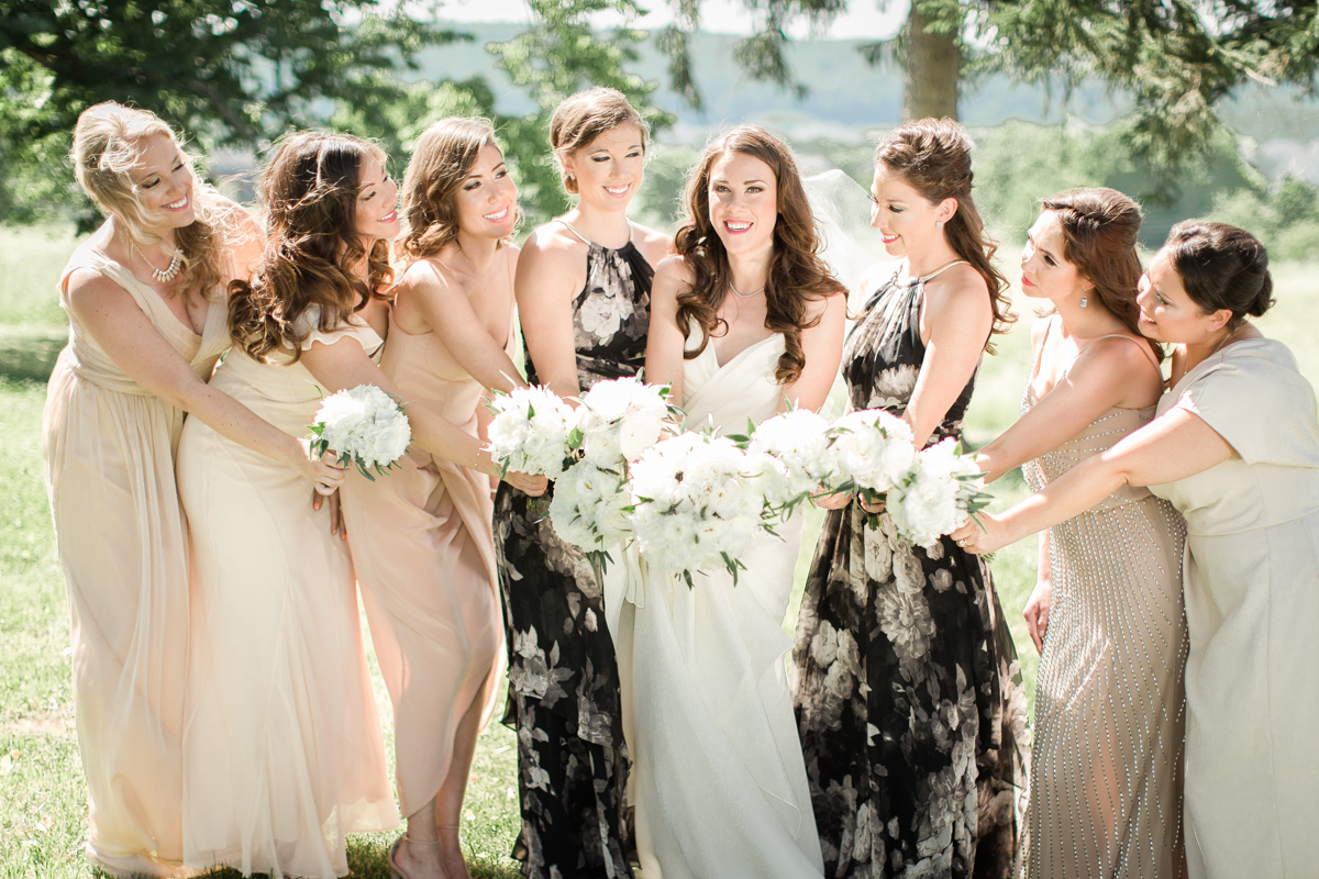 Emily + Sean | Raspberry Plain | Leesburg, Virginia Wedding | © Carly Arnwine Photography