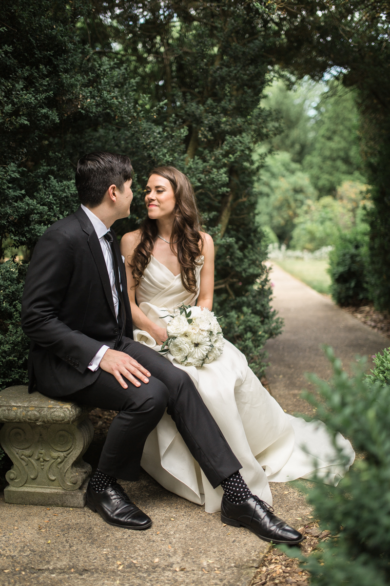 Emily + Sean | Raspberry Plain | Leesburg, Virginia Wedding | © Carly Arnwine Photography