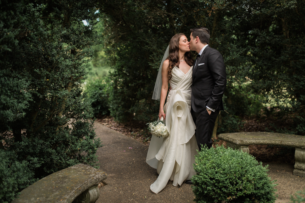 Emily + Sean | Raspberry Plain | Leesburg, Virginia Wedding | © Carly Arnwine Photography