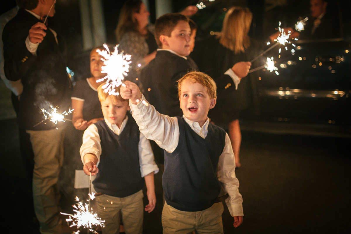 Caroline + Matthew | Belle Haven Wedding | Alexandria, Virginia | © Carly Arnwine Photography