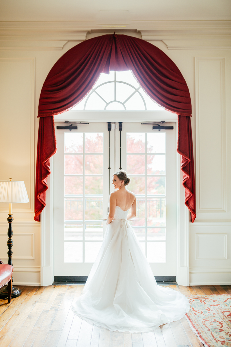 Caroline + Matthew | Belle Haven Wedding | Alexandria, Virginia | © Carly Arnwine Photography