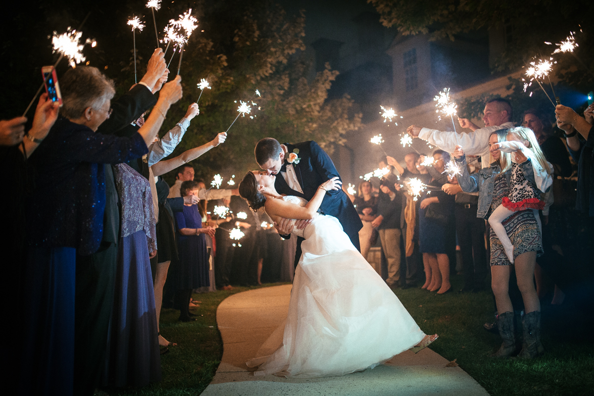 Caroline + Matthew | Belle Haven Wedding | Alexandria, Virginia | © Carly Arnwine Photography