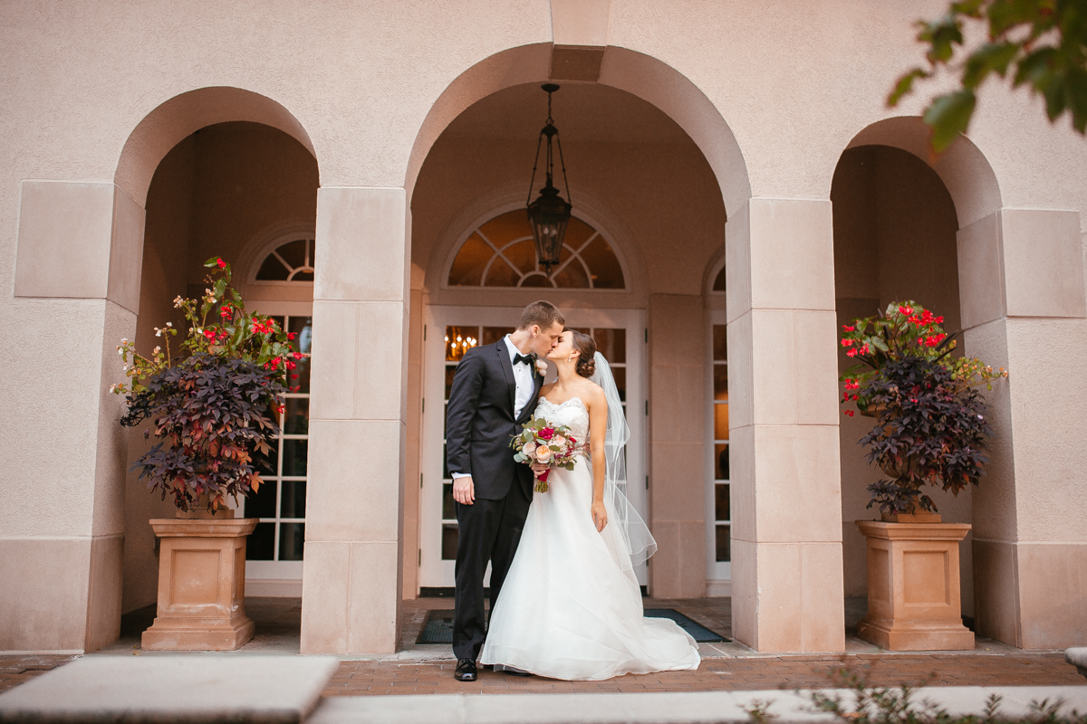 Caroline + Matthew | Belle Haven Wedding | Alexandria, Virginia | © Carly Arnwine Photography