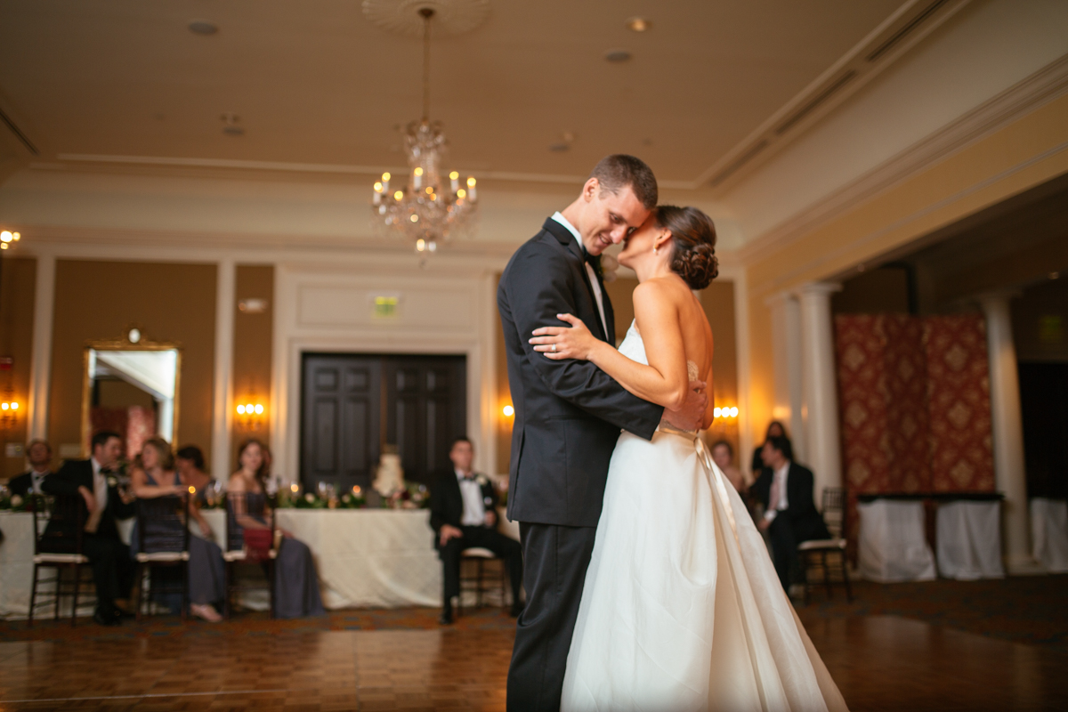 Caroline + Matthew | Belle Haven Wedding | Alexandria, Virginia | © Carly Arnwine Photography