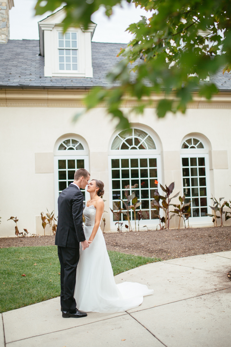 Caroline + Matthew | Belle Haven Wedding | Alexandria, Virginia | © Carly Arnwine Photography