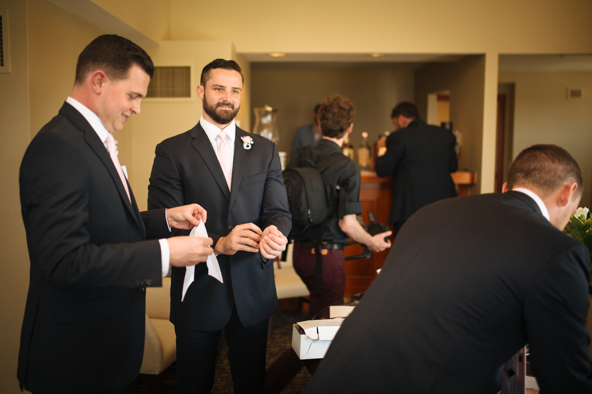 Meagan + Ryan Lavin | Hyatt Regency Chesapeake | © Carly Arnwine Photography