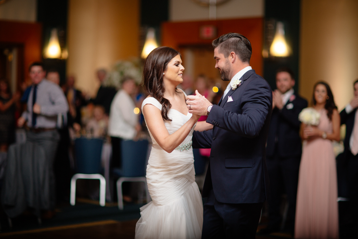 Meagan + Ryan Lavin | Hyatt Regency Chesapeake | © Carly Arnwine Photography