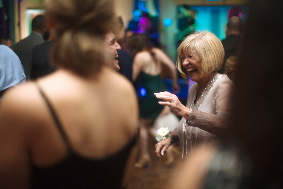 Meagan + Ryan Lavin | Hyatt Regency Chesapeake | © Carly Arnwine Photography