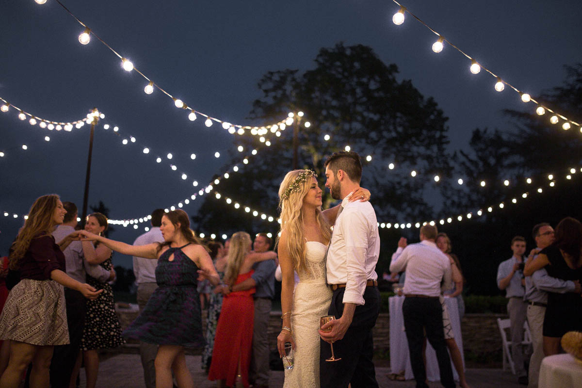 © Carly Arnwine Photography | Mike + Amanda | Breslin Wedding | Rosemont Manor | Berryville, Virginia