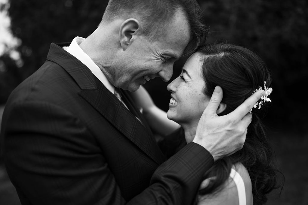 Erik + Elizabeth | Historic Rosemont Manor | Berryville, Virginia Wedding | © Carly Arnwine Photography 