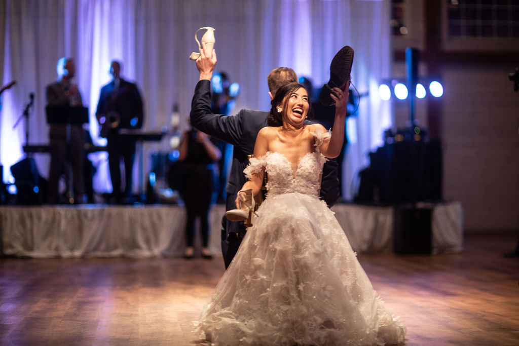 Erik + Elizabeth | Historic Rosemont Manor | Berryville, Virginia Wedding | © Carly Arnwine Photography 